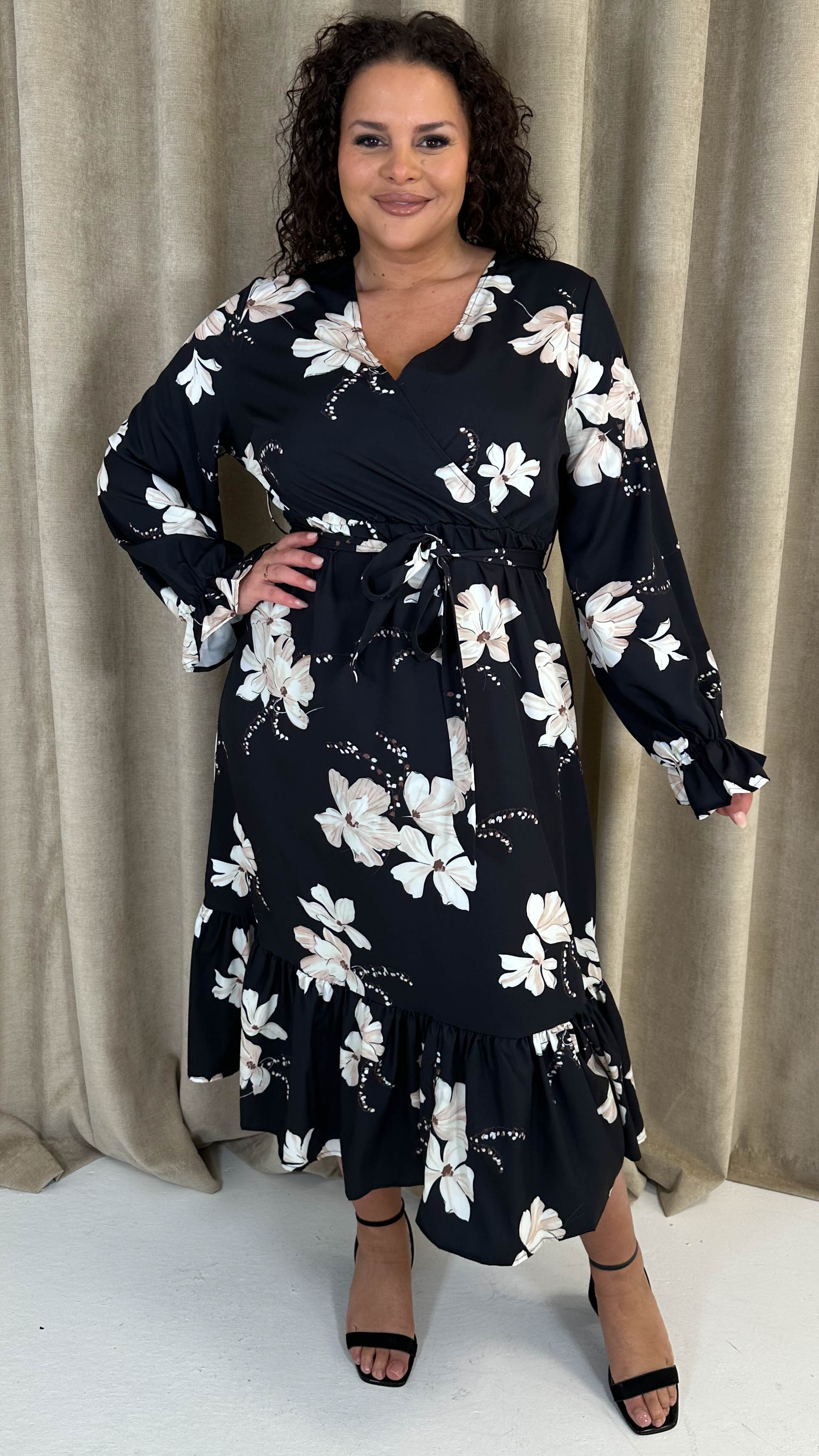 CurveWow Long Sleeve Floral Wrap Midaxi Dress Black/Ivory Curvewow CurveWow Long Sleeve Floral Wrap Midaxi Dress Black/Ivory Curvewow