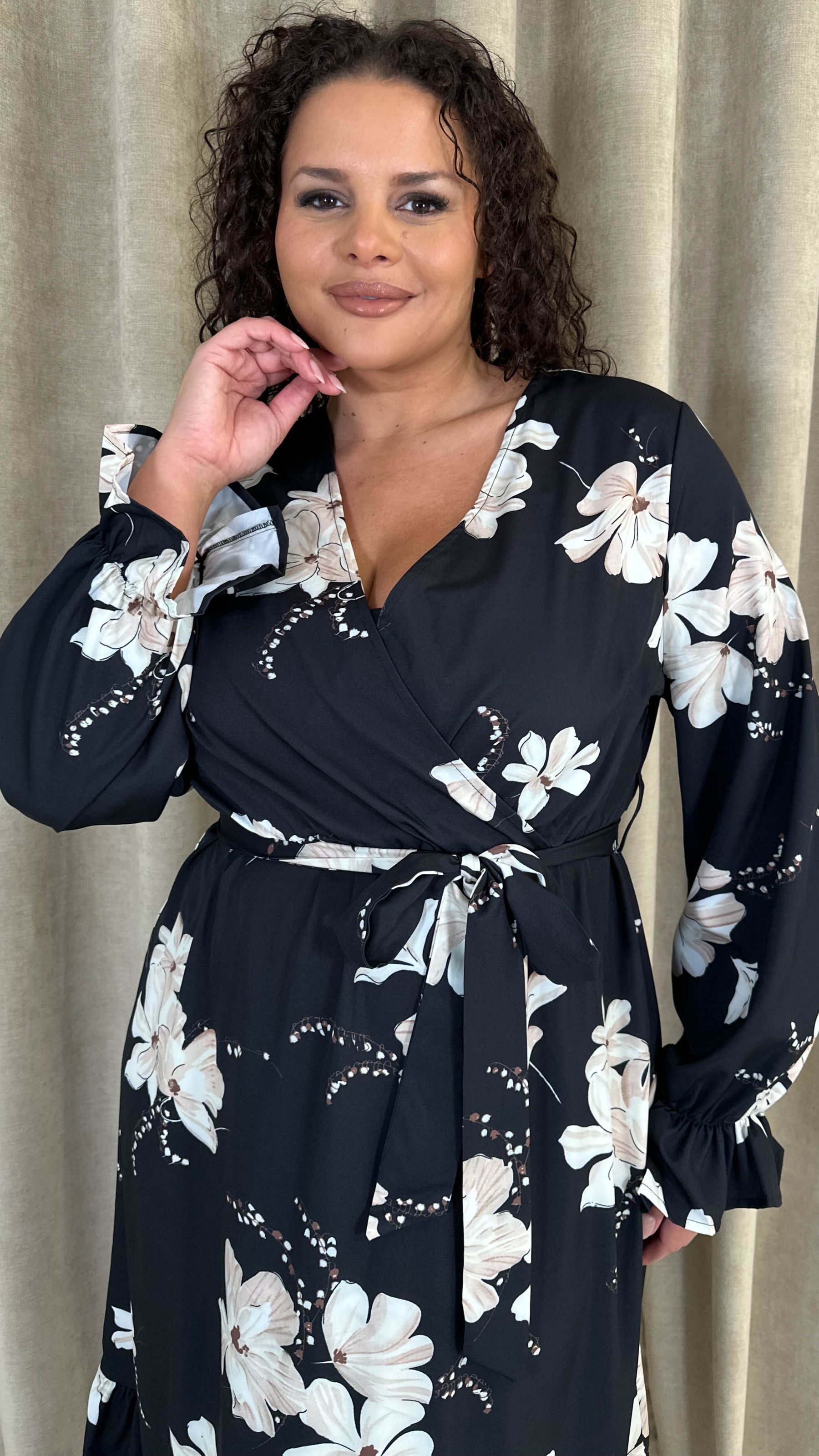 CurveWow Long Sleeve Floral Wrap Midaxi Dress Black/Ivory Curvewow CurveWow Long Sleeve Floral Wrap Midaxi Dress Black/Ivory Curvewow