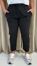 CurveWow Cropped Jogger Black