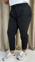 CurveWow Cropped Jogger Black