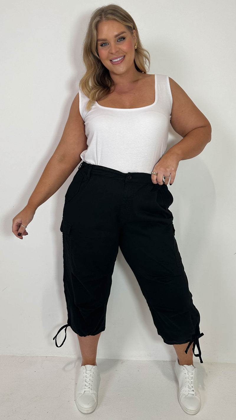 CurveWow Cargo 3/4 Drawcord Trousers Black