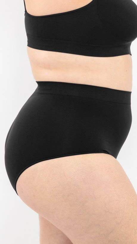 Curvy Seam Free Comfort Brief Black