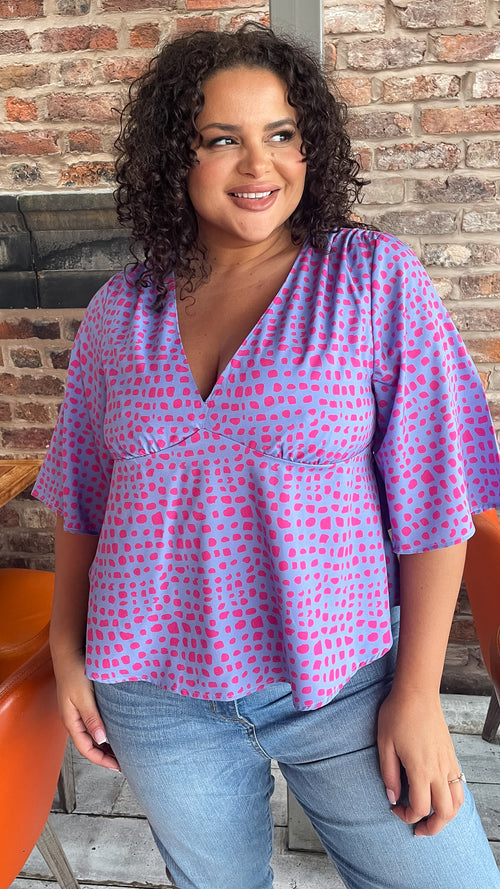 CurveWow Lilac & Pink Spot Flutter Sleeve Top