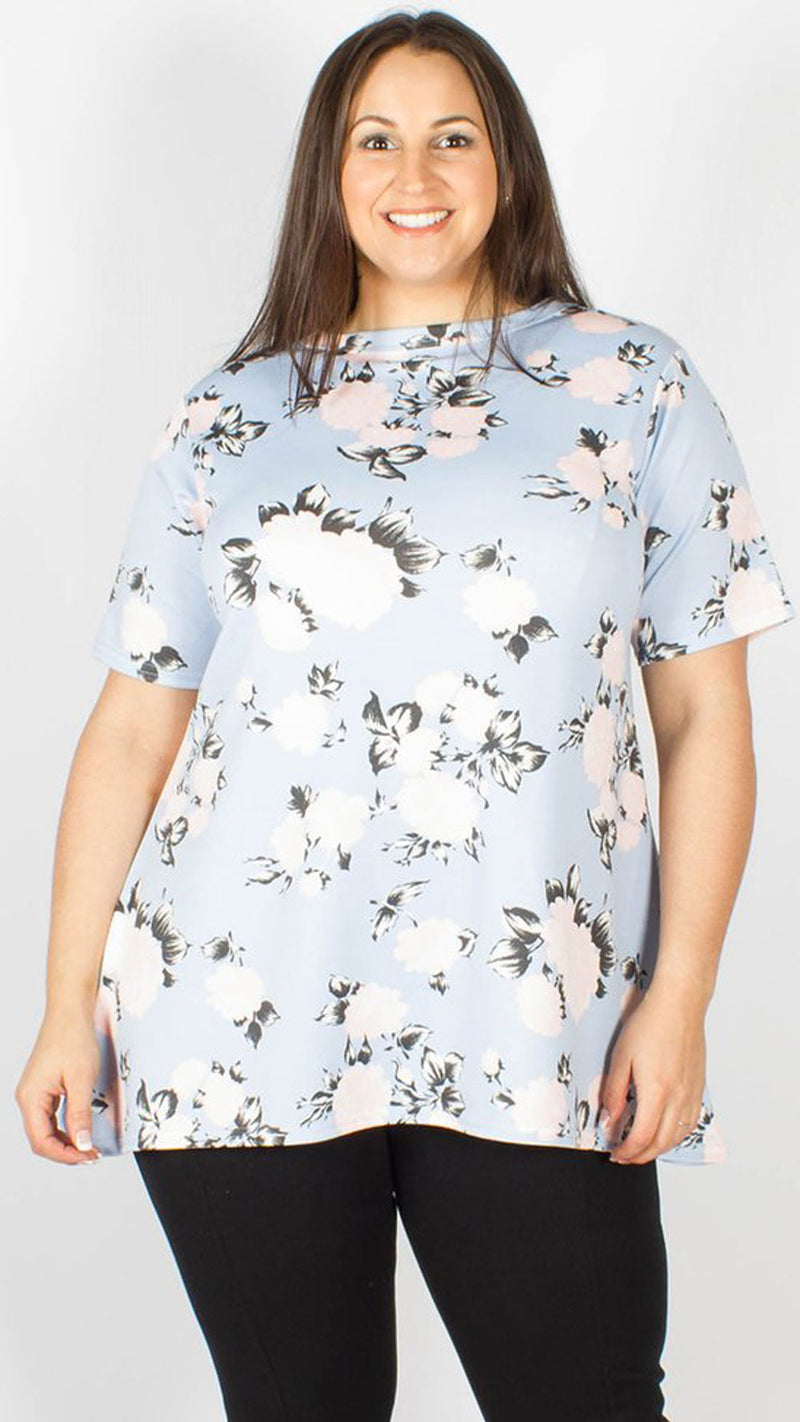 CurveWow Blue Floral Short Sleeve Swing Top