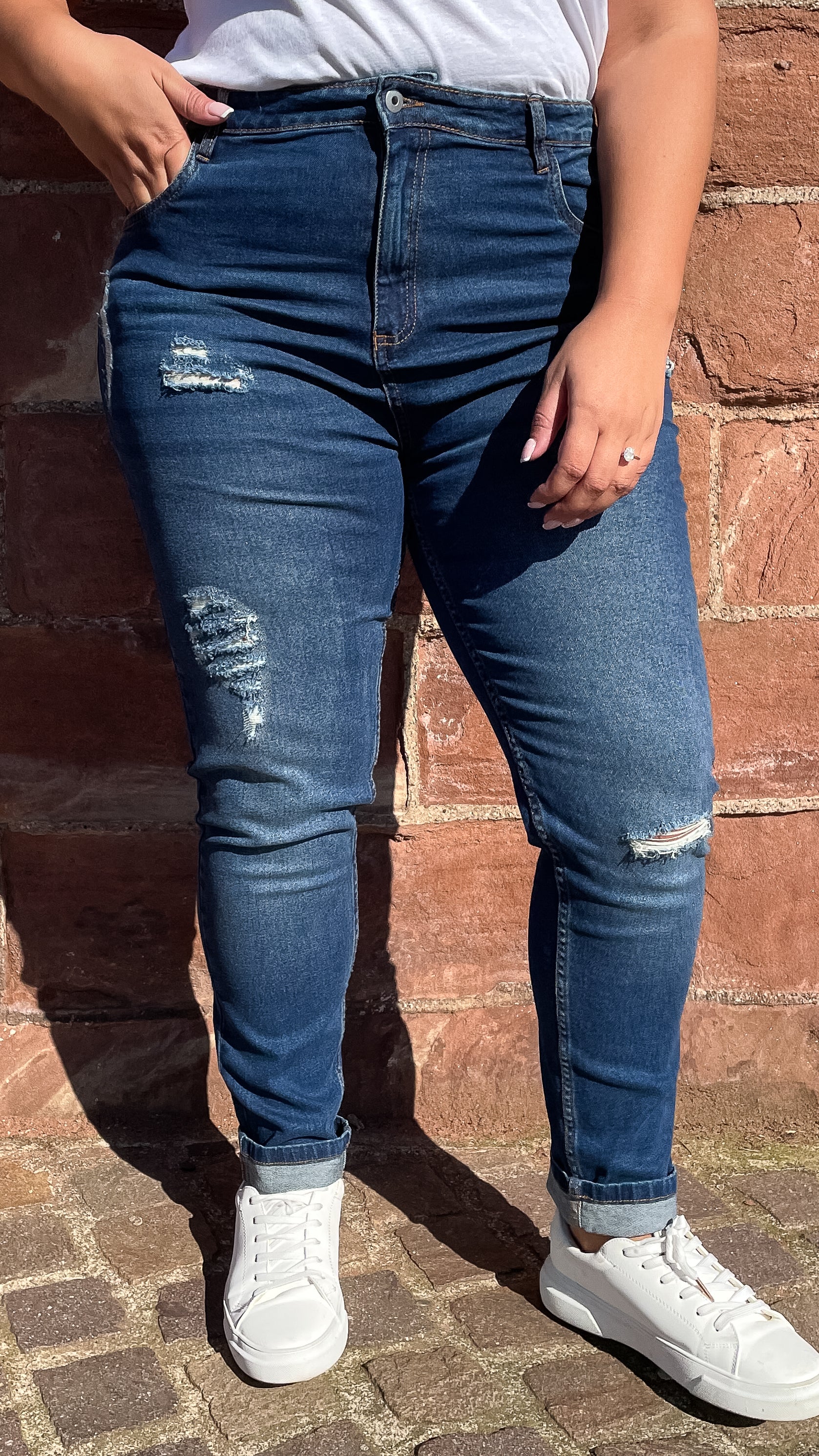 CurveWow Mom Jeans Mid Wash -Short